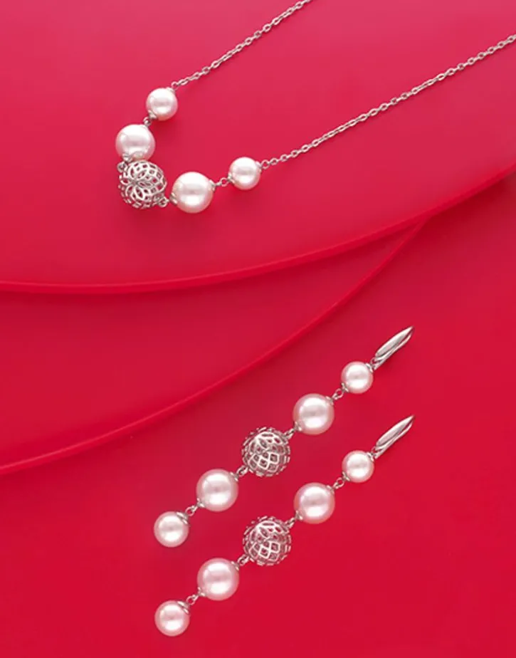 Clearance Majorica Eternal Necklace With Round Pearls And Cutwork Ball In Silver