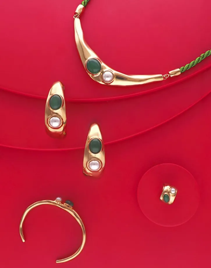 Discount Majorica Gold Feme Big Hoop Earrings With Pearls And Green Agates