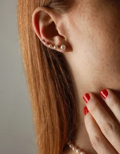 New Majorica Kea Gold Earcuff Earring With Round Pearls
