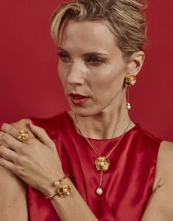 Outlet Majorica Long Clavelina Earrings With Pearls And Omega Clasp