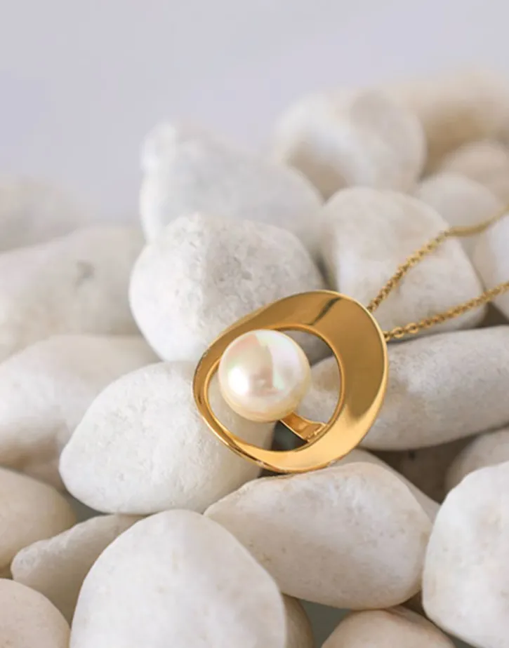 Cheap Majorica Petra Pendant With Pearl And Gold Steel Chain