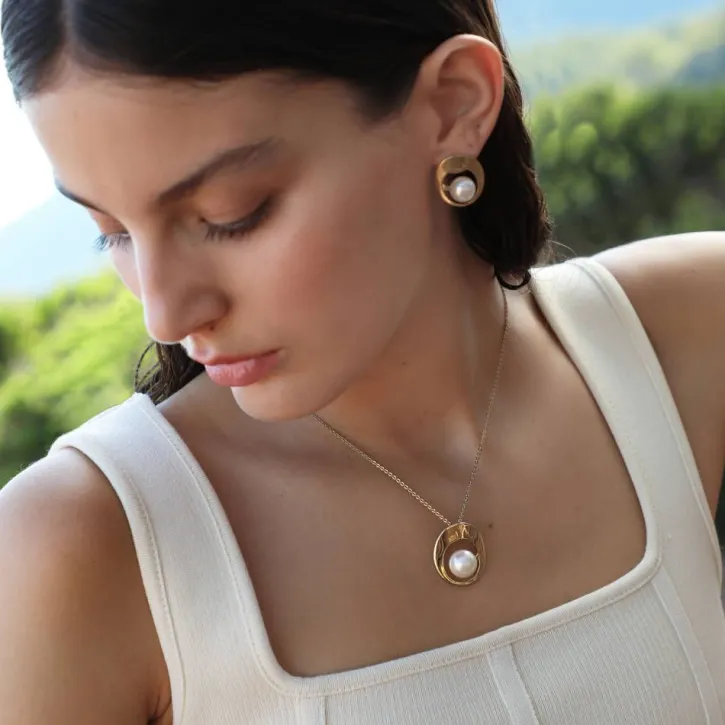Cheap Majorica Petra Pendant With Pearl And Gold Steel Chain