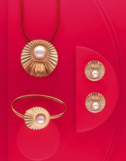 Best Majorica Rigid Le Palm Gold-Steel Bracelet With A White Pearl
