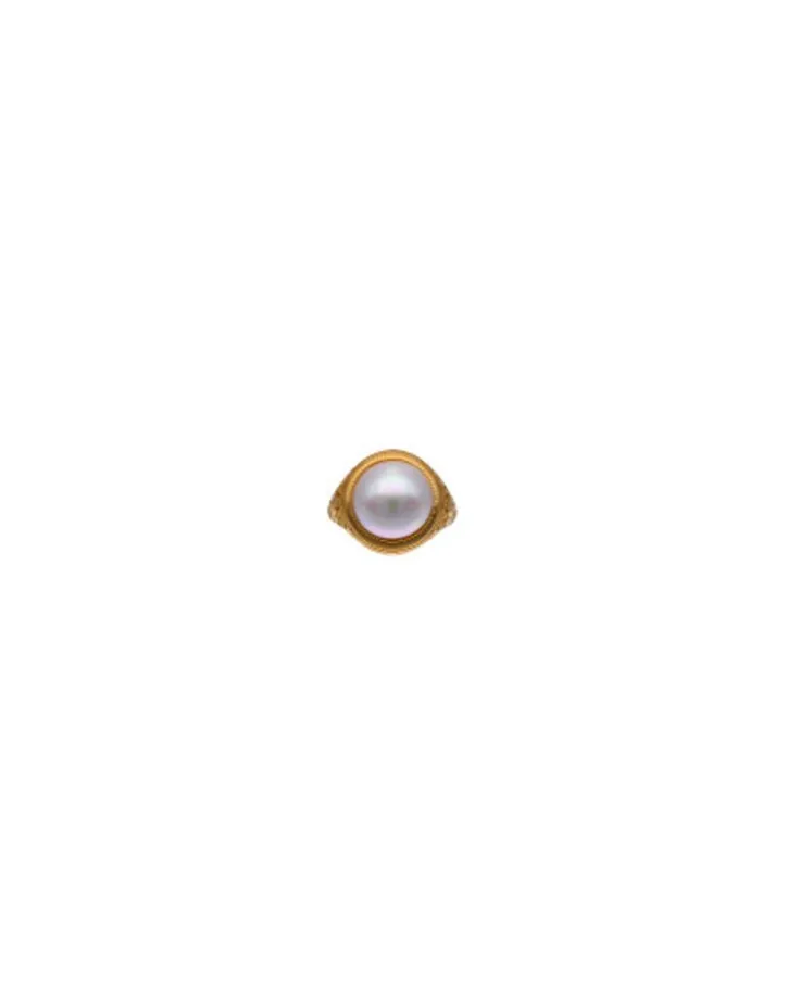 Cheap Majorica Zale Hallmark Ring With A Round White Half Pearl
